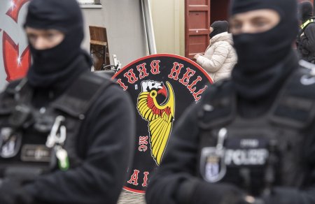 Lider al gruparii Hell’s Angels, impresar de fotbalisti, judecat in Elvetia pentru frauda de 3,6 milioame de euro. Pentru ce a mituit doi gardieni, in inchisoare