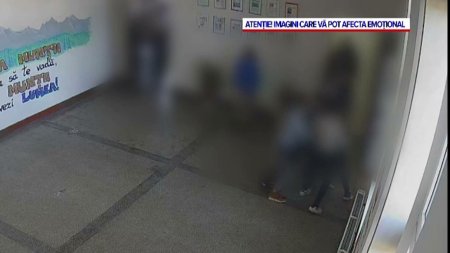 Patru elevi de clasa a VIII-a din Brasov sunt acuzati ca au agresat sexual doi colegi mai mici, de 11 ani, in pauze