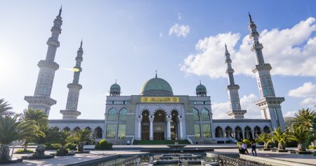 Marea Moschee din Shadian, ultima moschee majora in stil arab din China, si-a pierdut cupolele FOTO