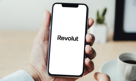 Revolut face apel la autoritati pentru a proteja utilizatorii de scam-urile raspandite prin social media