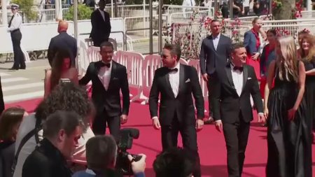 Pelicula romaneasca Trei kilometri pana la capatul lumii a castigat premiul Queer Palm la Festivalul de Film la Cannes