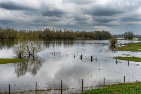 Risc de inundatii in Romania. Este cod galben in sase judete ale Romaniei