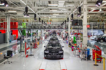 Tesla a redus productia de vehicule Model Y la fabrica sa din Shanghai cu cel putin 20%, incepand din martie, din cauza cererii scazute