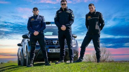 Politia de Frontiera isi schimba uniformele de serviciu, dupa ce, anul trecut, a cumparat uniforme din actualul model de peste 4 milioane de euro