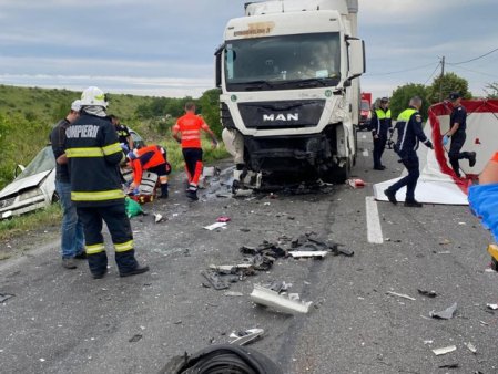 Accident grav pe DN1, in judetul Bihor. Patru persoane au murit