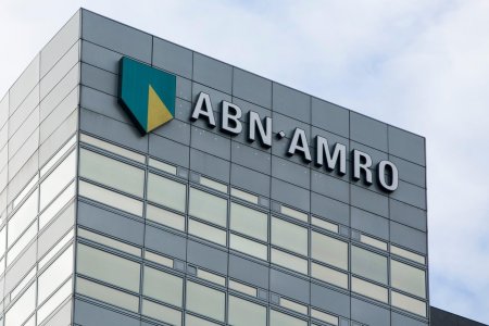 O noua tranzactie in banking: Gigantul olandez ABN Amro cumpara compania germana de private banking Hauck Aufhä<span style='background:#EDF514'>USER</span> Lampe pentru 672 mil. euro