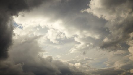 Cod galben de vreme instabila in Romania. Judetele vizate de avertismentul meteorologilor