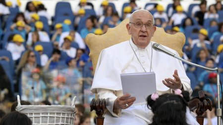 Vaticanul isi cere scuze pentru comentariile 