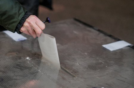 Alegerile din 9 iunie: Numar record de sectii de votare. Cel mai in varsta candidat are 100 de ani