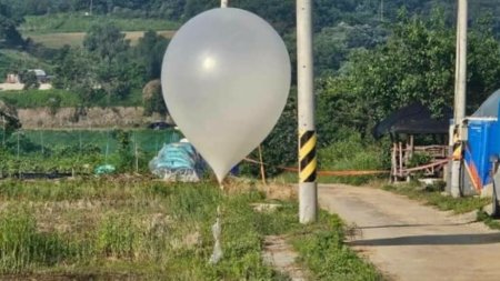 Coreea de Nord trimite la vecinii din Sud baloane cu gunoi si excremente. Mesajul transmis de oamenii lui Kim Jong Un