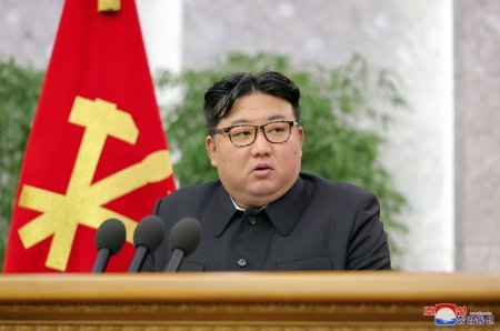 Kim Jong Un, dupa lansarea esuata a unui satelit spion: 