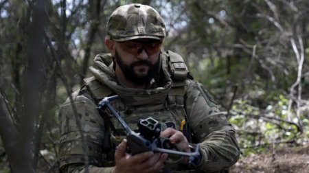 Unitatea Peaky Blinders, echipa de operatori de drone ucraineni care apara Harkovul: <span style='background:#EDF514'>CAUTATI</span> si distrugeti!