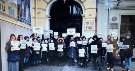 Filarmonica din Sibiu este de ani de zile in greva: istoria protestului. Interviu cu Monica Florescu, lidera Sindicatului Artistilor Instrumentisti din Filarmonica de Stat Sibiu