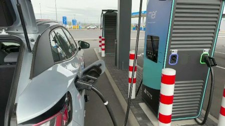 Soferii care trec prin Germania pot alimenta cu un nou tip de combustibil. Cat costa un litru de carburant