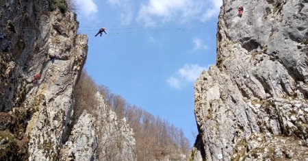 A fost inaugurat unul dintre cele mai spectaculoase si mai lungi trasee turistice de Via Ferrata