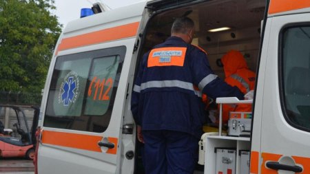 Autobuz implicat intr-un accident la Brasov. Sase persoane au ajuns la spital