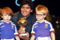 Trofeul Balonul de Aur al lui Maradona va fi scos la licitatie, desi mostenitorii sai se impotrivesc