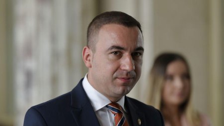 Ministrul Digitalizarii, Bogdan Ivan: Mii de fake news-uri au fost eliminate de pe internet