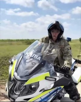 IGPR face verificari dupa ce Diana Sosoaca s-a filmat pe o motocicleta a politiei