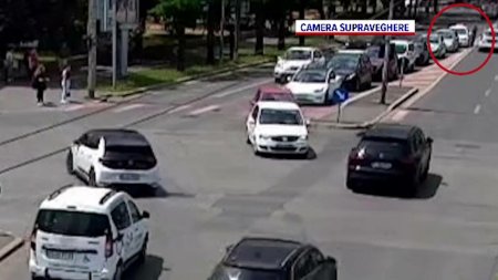 Un sofer de 74 de ani a provocat doua accidente in Timisoara dupa ce s-a urcat baut la volan. VIDEO