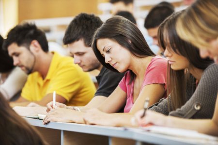 Au inceput inscrierile pentru taberele studentesti. Unde se pot desfasura