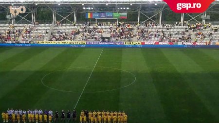 Imagini cu echipa feminina de fotbal a Romaniei inainte de meciul cu Bulgaria