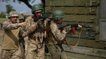 Statul NATO care vrea sa isi faca propria armata de ucraineni: Am ajuns la concluzia ca ar fi mai sigur si mai eficient