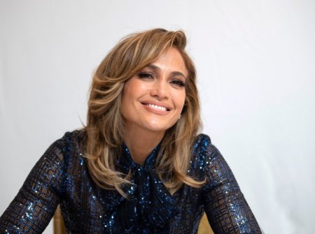 Jennifer Lopez si-a anulat turneul din SUA