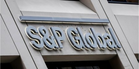 S&P a revizuit in scadere ratingul Frantei