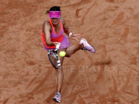 <span style='background:#EDF514'>ANA BOGDAN</span> paraseste turneul de la Roland Garros, invinsa de Elina Svitolina