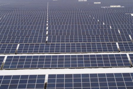 FRT a instalat 160 de panouri fotovoltaice la <span style='background:#EDF514'>CENTRUL NATIONAL</span> de Tenis din Bucuresti