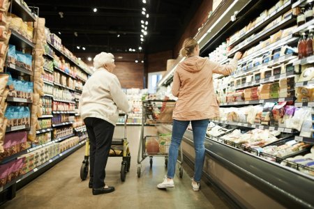 Un nou val de scumpiri in Romania. Produsele care vor costa mai mult dupa majorarea salariului minim