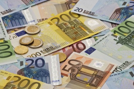 BNR: Rezervele valutare au urcat la sfarsitul lunii mai la 65,07 miliarde euro