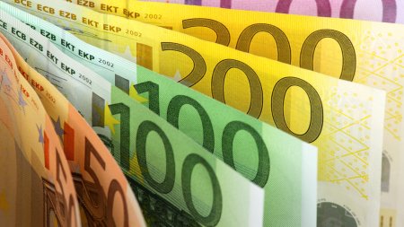 Moneda nationala s-a apreciat, luni, pana la 4,9761 lei, in raport cu euro. Depreciere mare, fata de CHF