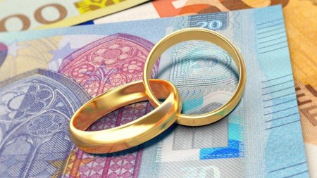 ANAF, clarificari privind impozitarea darului de nunta sau botez. Categoriile de venituri care trebuie declarate de romani