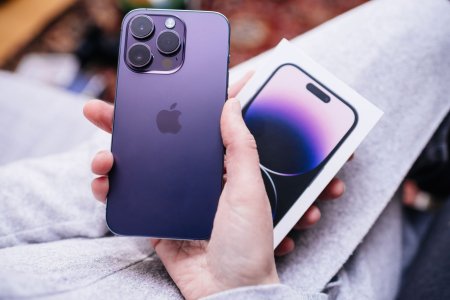 Viitorul iPhone 16 Pro ar putea fi telefonul cu cele mai subtiri margini ale ecranului