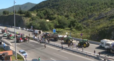 Protestul fermierilor revine: granita dintre Spania si Franta este blocata