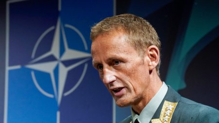 Avertismentul unui general de top: NATO are doar trei ani pentru a se pregati pentru o confruntare cu Rusia