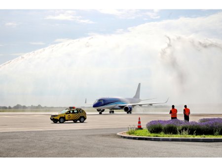 Azerbaijan <span style='background:#EDF514'>AIRLINE</span>s a inaugurat zborurile directe Bucuresti-Baku