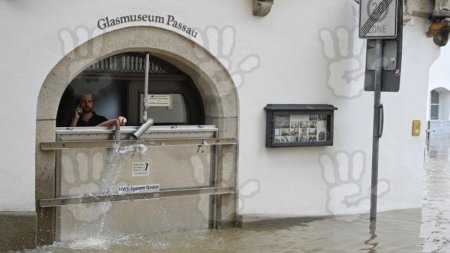 Inundatiile catastrofale din Germania se extind pe Dunare. Apa a ajuns la un nivel de 10 metri in Passau