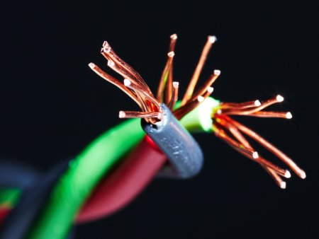 Afacerile furnizorului de cabluri si conductori electrici VLG Ro din Cluj au scazut de aproape 4 ori in 2023, ajungand la 408,6 mil. lei