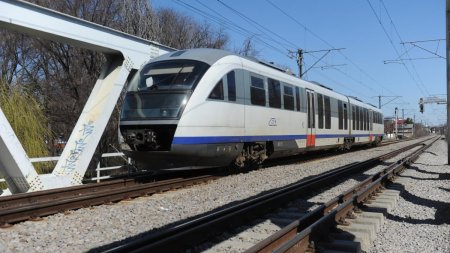 Grindeanu: Estimez ca anul acesta va fi complet modernizat primul tren prin PNRR