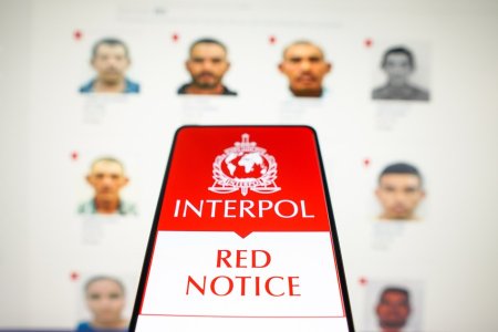 Operatiune anticoruptie in Republica Moldova in urma unor brese descoperite in notificarile rosii emise de Interpol