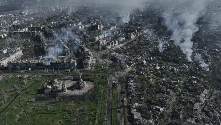 Rusia a ras de pe fata pamantului 210.000 de case, in Ucraina: Arata ca Dresda dupa al Doilea Razboi Mondial, scrie New York Times