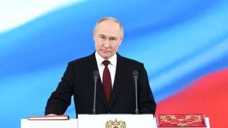 Putin se foloseste de Forumul Economic de la Sankt Petersburg pentru a-si scoate la rampa fiicele si pe copiii elitei rusesti