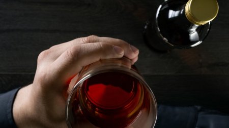 Opt persoane au murit intoxicate cu alcool contrafacut in Maroc. Alte 114 au fost spitalizate