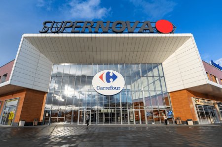 Carrefour Romania deschide primul hipermarket din Bacau, in centrul comercial Supernova, dupa remodelarea fostului magazin Cora