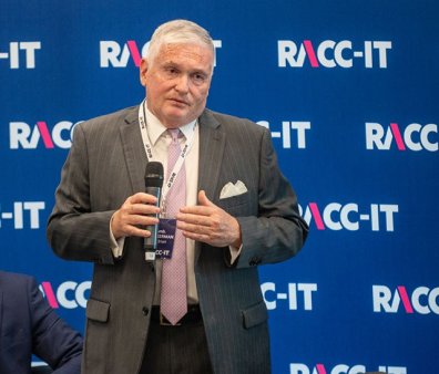 Adrian Zuckerman, fost ambasador al SUA: Romania si Polonia vor fi portile de acces pentru reconstructia Ucrainei, iar IT-ul si tehnologia vor fi cruciale in fiecare etapa