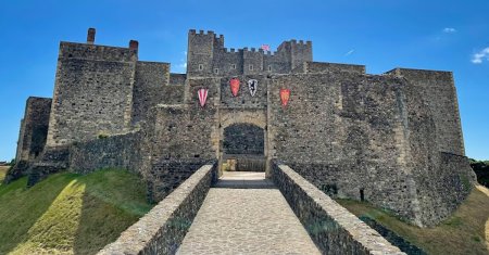 Castelul cu o istorie de 854 de ani a fost restaurat. Turistii sunt fascinati de ceea ce se intampla aici