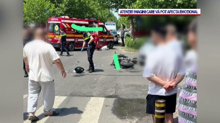 Un trecator i-a scos casca de protectie motociclistului care a murit in Bucuresti, lucru nerecomandat in aceste situatii